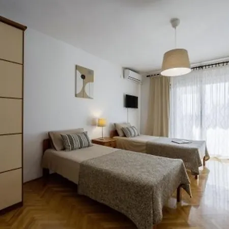 Apartman With A Parking Space - 14153 Rovinj